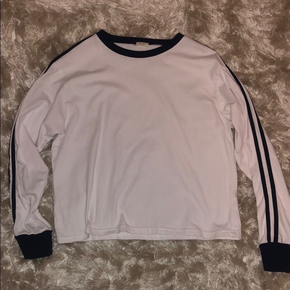 Brandy Melville t shirt